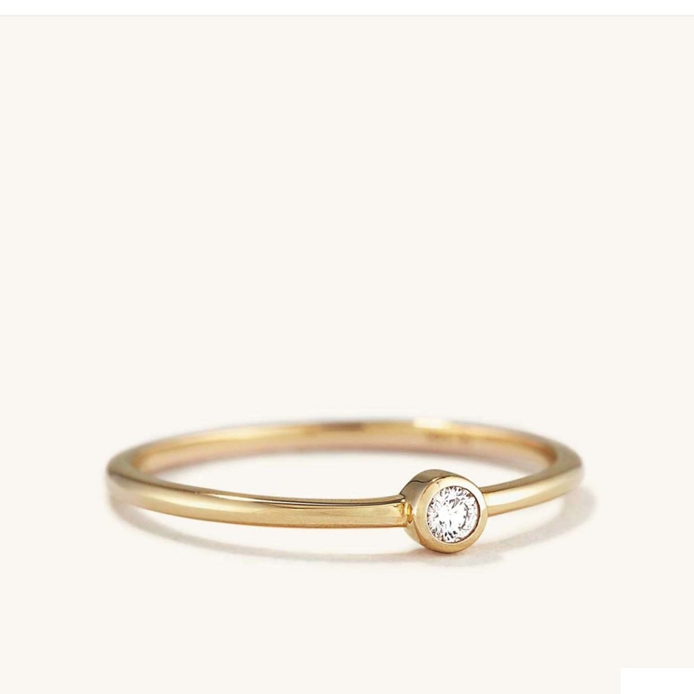 Mejuri Diamond Solo Ring